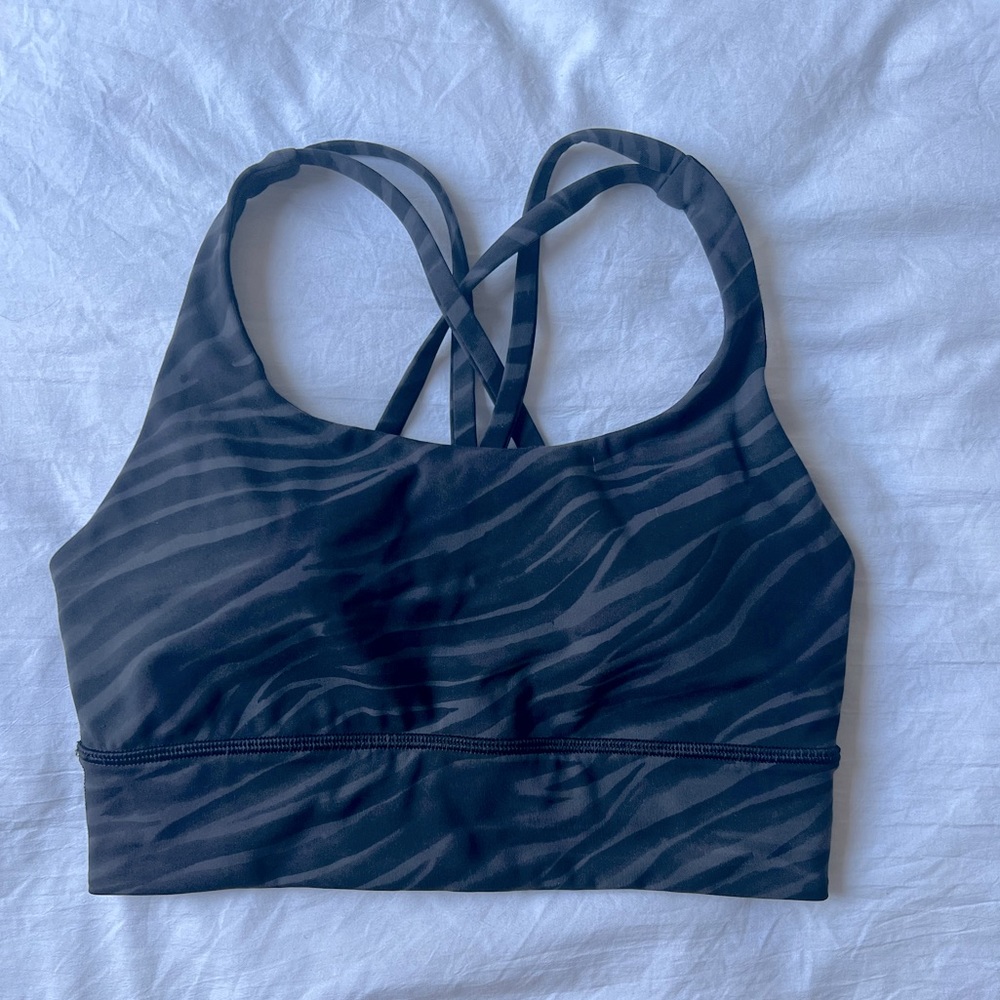 Great condition Lululemon sports bra with padding / size 4